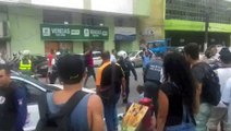 Homem é detido durante protesto em Vitória