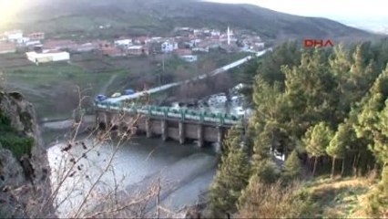 Bigadiç Jandarmanın Aradığı Kadın Ölü Bulundu