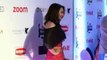 Sonam Kapoor's HOT Cleavage Show On Filmfare Awards 2016 Red Carpet