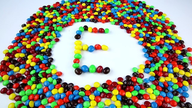 APPRENDRE lALPHABET de A à Z avec M&ms Bonbons Apprendre à Lire 26 ABC Lettres
