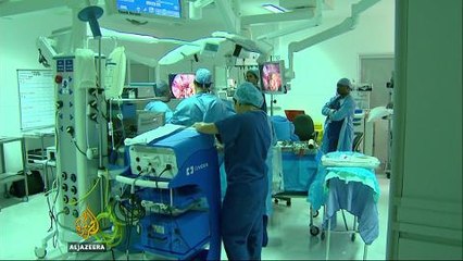 British doctors go on strike over changes to contracts