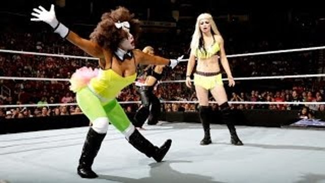 WWE SmackDown 10.31.14 Divas Halloween Costume Battle Royal (720p)