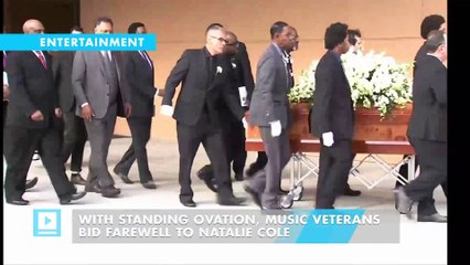 With standing ovation, music veterans bid farewell to Natalie Cole