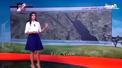 سقوط مذيعة العربية على الهواء - موقف صعب