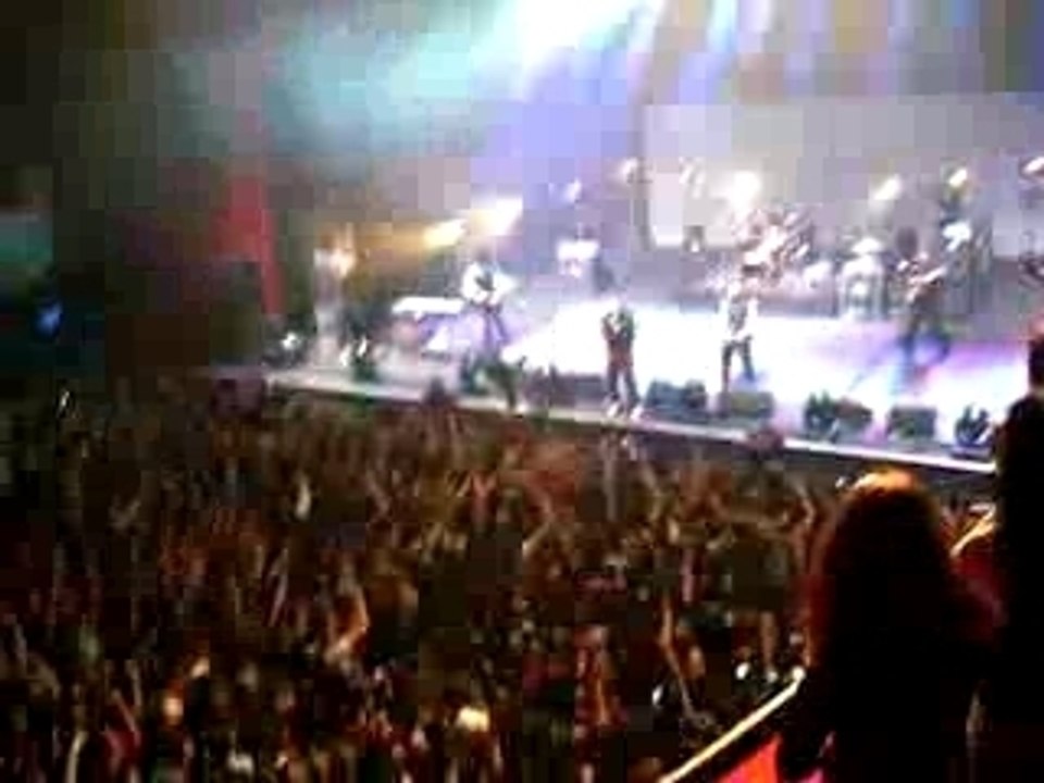 Good Charlotte - Girls & Boys intro