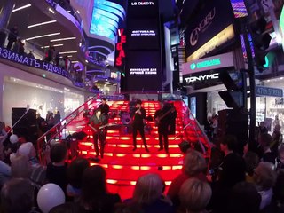 «Supremacy». Общение со зрителями. А.Бон (Москва, ТРК «Vegas», 26.12.2015) (Katyuyha Vihrova)