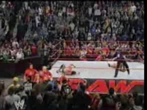 Wwe - triple h vs eddie guerrero (raw vs smackdown)
