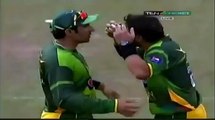Afridi showing anger at Misbah-ul-Haq. Afridi shouting at Misbah when something went wrong on field. Rare cricket video