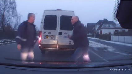 Road Rage totalement WTF au Danemark