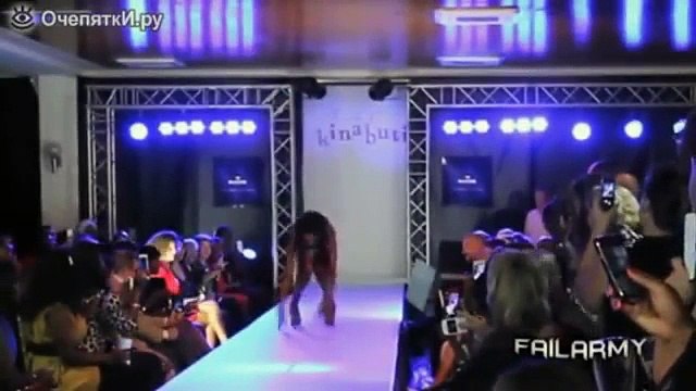 приколы видео с раздеванием девушек|стихи любимой девушке приколы - [Приколы с девушками 2015]