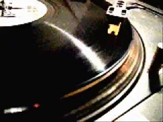 Müzeyyen Senar-Evlerinin Önü Mersin-Kadınım