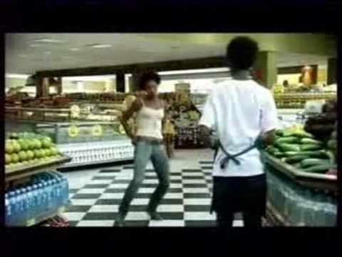 Pub Axe bom chicka wah wah supermarché