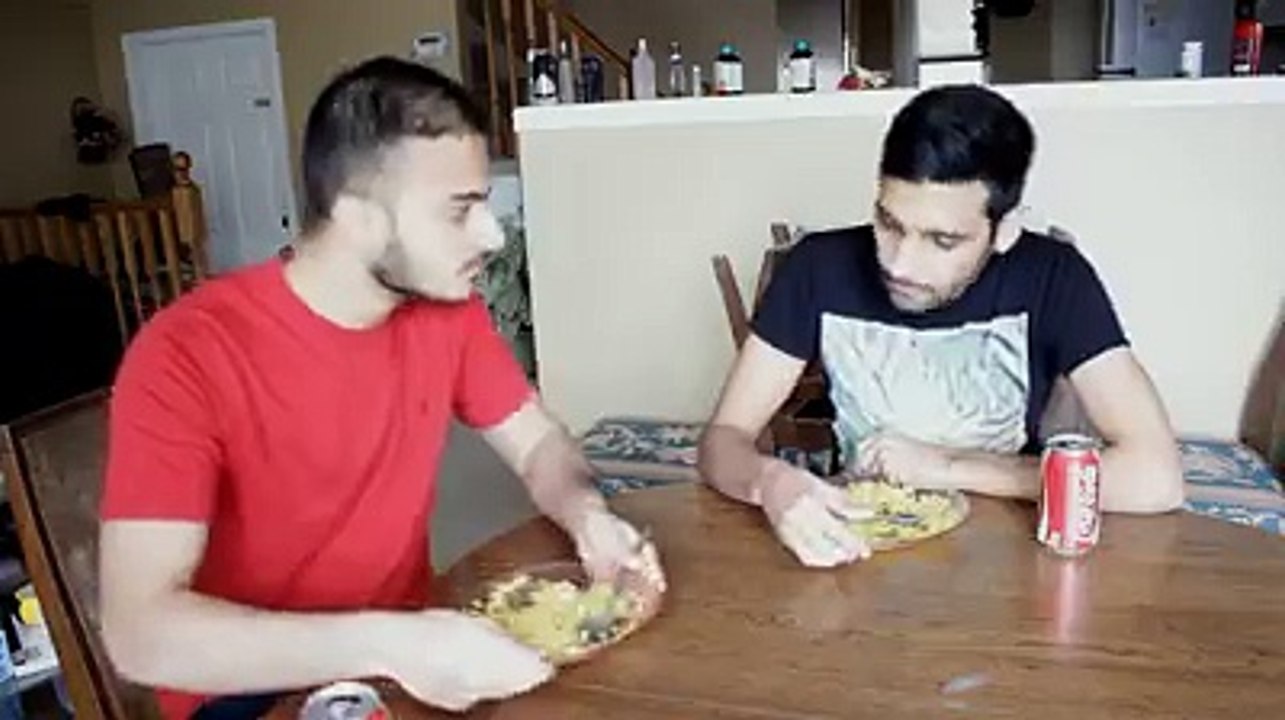Funny Clip By Pakistani When Eating