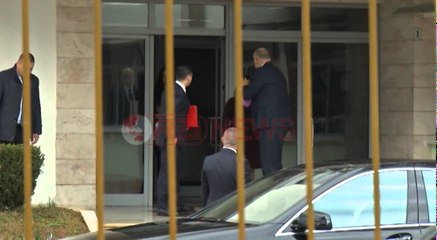 Kur Rama del nga Doganat. Paralajmëron sërish largime: Mos flini më mbi dafina