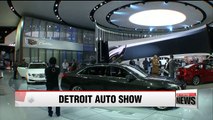 Luxury sedans shine at Detroit auto show