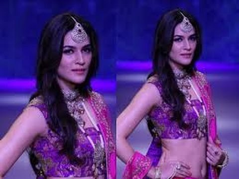 IIJW 2015 Kriti Sanon Walks The Ramp For Sunil Jewellers