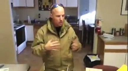 Cet homme d'une milice de l'Oregon a reçu des S.E.X toys et il n'est pas content