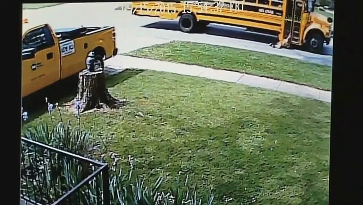 Video Captures School Bus Dragging Young Girl Down Kentucky Street