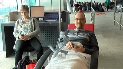 Sultanahmet'te Yaralanan Norveçli Ülkesine Döndü