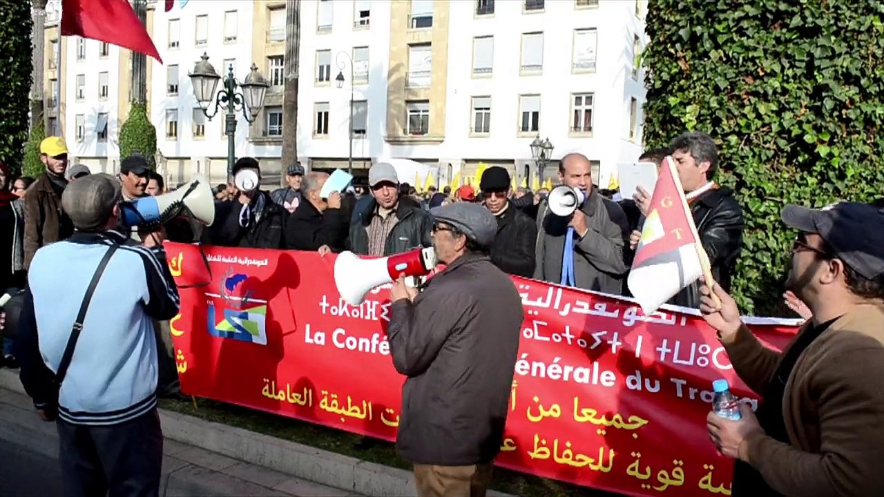 النقابات المغربية تحتج على "استفراد" الحكومة بإصلاح التقاعد