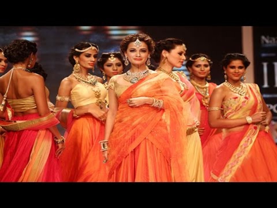 India International Jewellery Week 2014 IIJW  Glamorous Dia Mirza Sizzles On Ramp