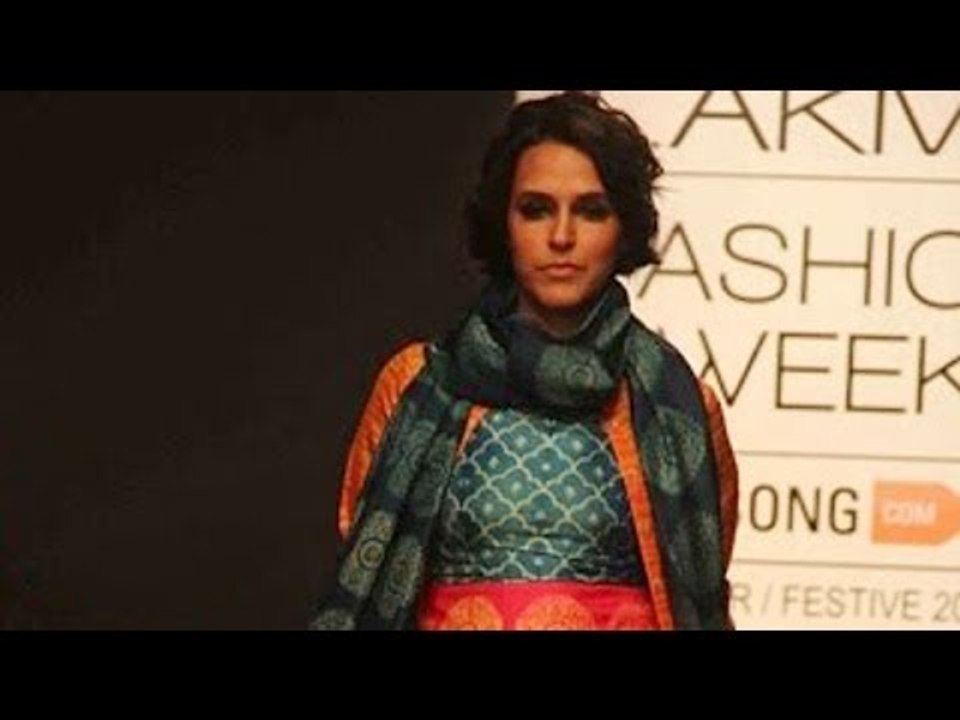 Neha Dhupia Walks Ramp For Desiner Swati Vijaivargie @ Lakme Fashion Week !