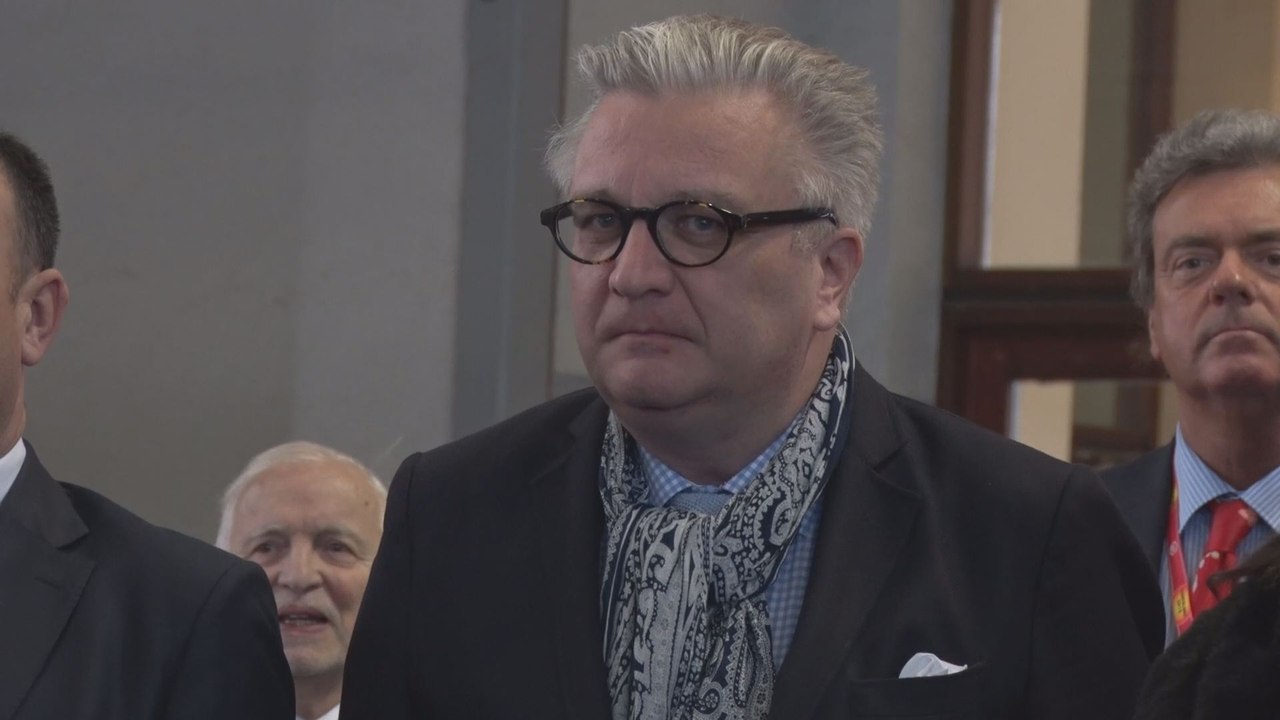 Le Prince Laurent et des personnalités politiques inaugurent le 94e Salon de l'auto