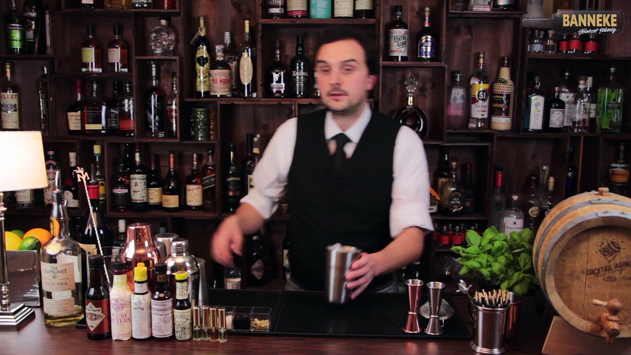 Blood & Sand - Scotch Cocktail selber mixen - Schüttelschule by Banneke