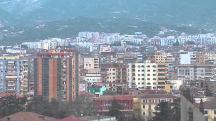 Report TV - Arkitekti italian i "Pyllit vertikal" merr në dorë planin e Tiranës