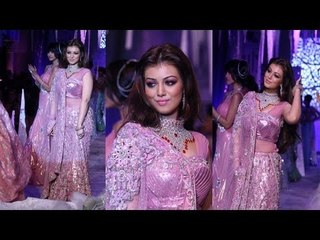 Hot Showstopper Ayesha Takia on Ramp