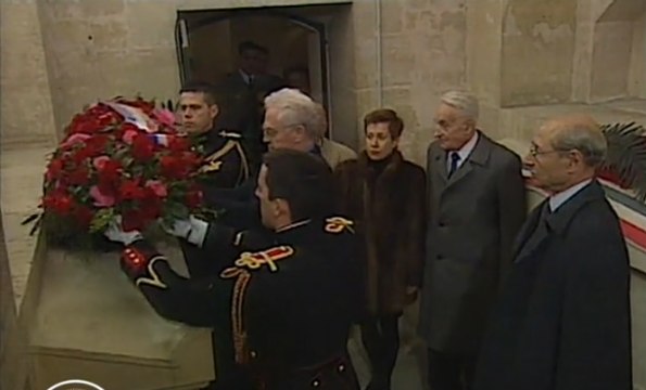 Le Premier ministre Lionel Jospin rend hommage à Emile Zola