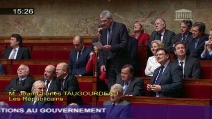 Valls critiqué pour sa participation à "On n'est pas couché"