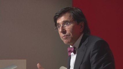 Le PS appelle le MR à empêcher la mise en oeuvre du programme communautaire de la N-VA