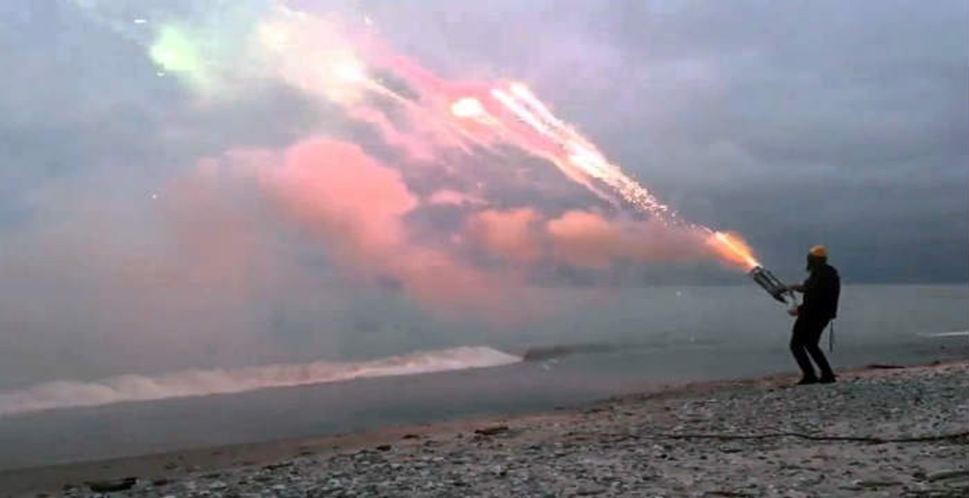 Το αυτοσχέδιο όπλο που ρίχνει χίλιες βολές σε λιγότερο από ένα λεπτό