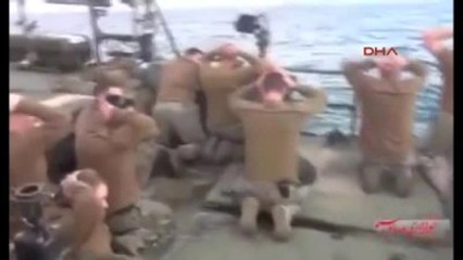 İran Amerikan Askerlerini Serbest Bıraktı