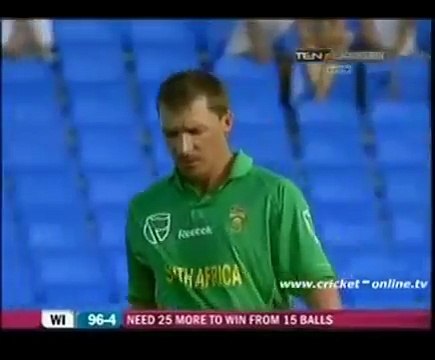 Kieron Pollard not comfortable against Dale Steyn. Steyn to Pollard excellent bowling spell. Rare cricket video