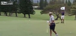 Obama tees off vacation on golf course
