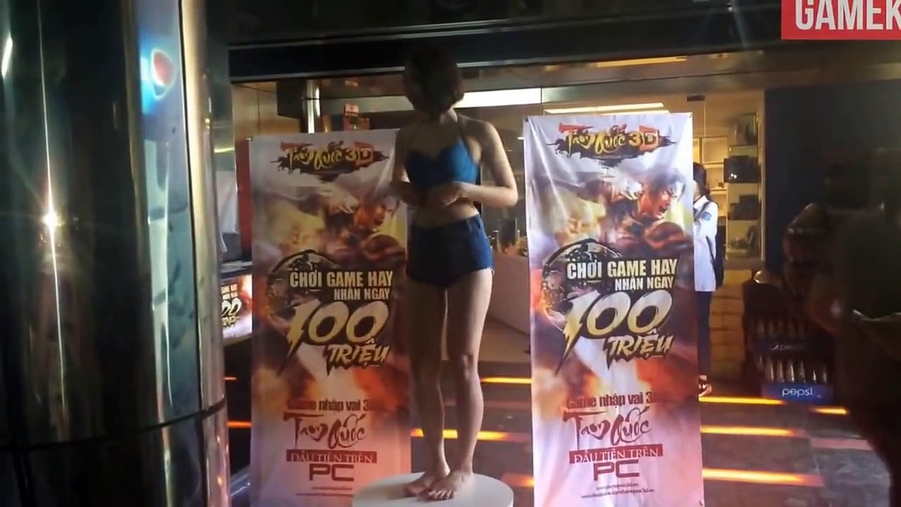 Clip hotgirl táo bạo lột đồ sau từng màn đấu ở quán net Hà thành
