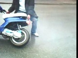 Moi qui fai fumer mn pneu1