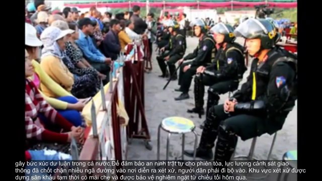 Hình ảnh Trực tiếp: Xét xử vụ thảm sát 6 người trong gia đình ở bình phước