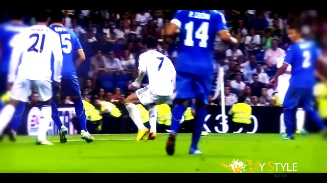 Cristiano Ronaldo ● Amazing Goals 20 Football Freestyle ● Tricks & Skills ► Neymar ● Ronaldinho ● Ronaldo ● Lucas ● Ibrahimovic Ronaldinho ● Freestyle ● Crazy Tricks Lionel Messi ● Amazing Free Kick Goals HD