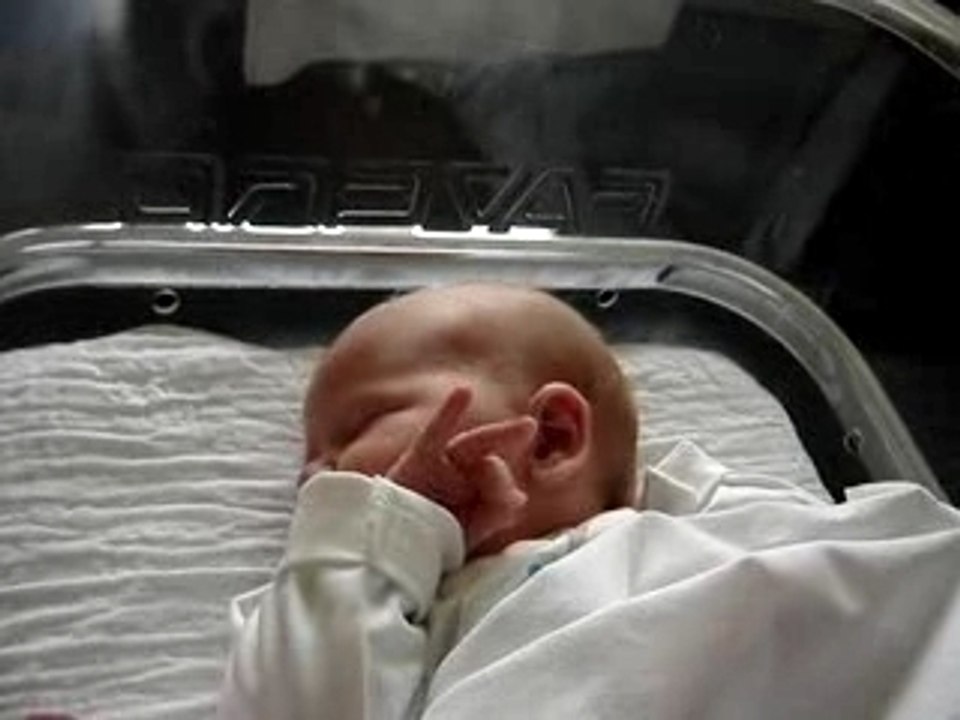 Sourire aux anges (quelques jours de vie)