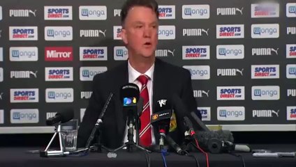 Louis van Gaal Calls Reporter 'Fat Man' For Criticising Wayne Rooney In The Past - Hilarious!!