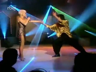 Carmen Russo - Dame un Beso