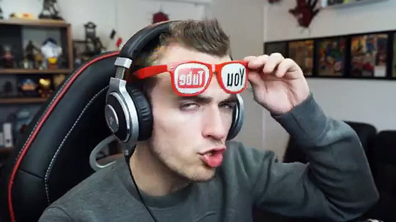 SQUEEZIE-PROFESSEUR SQUEEZIE VOUS EXPLIQUE ! (E...