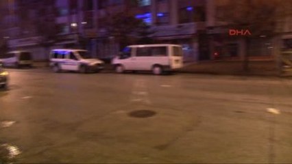 Download Video: Ankara- Olay Yeri İncelemesi Yapan Polis, Silahla Yaralandı