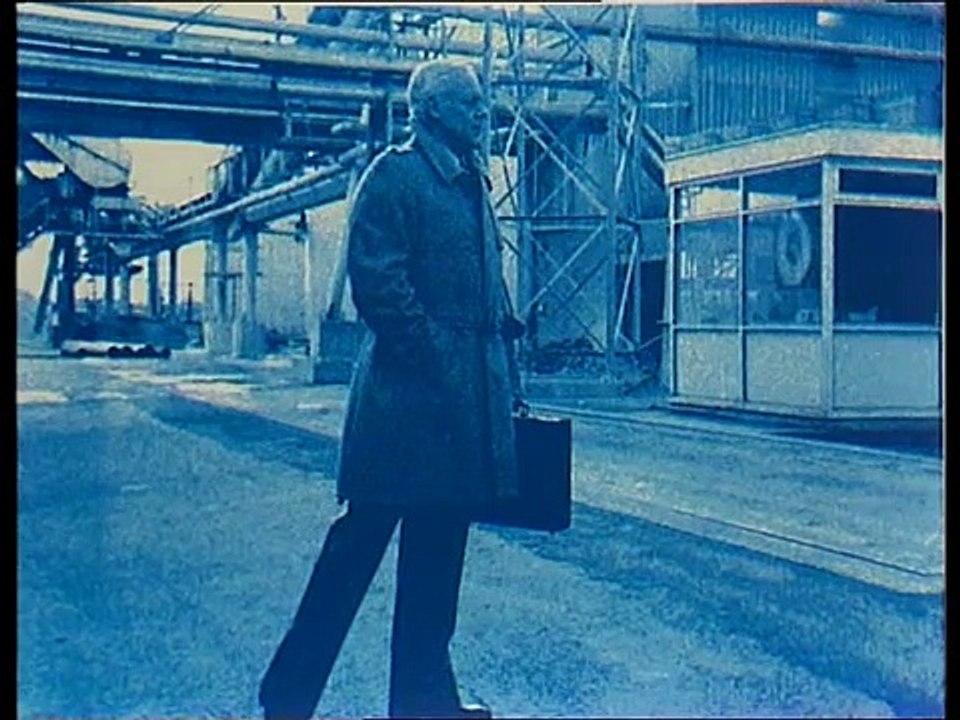 De Fabriek - Opening Credits Met Bumper Aflevering 1 (De Fabriek TV Serie Nederland In Het Jaar ....)