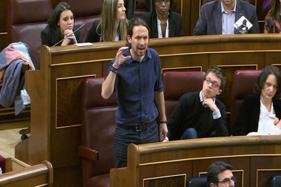 Podemos reclama reforma de la Constitución al p...