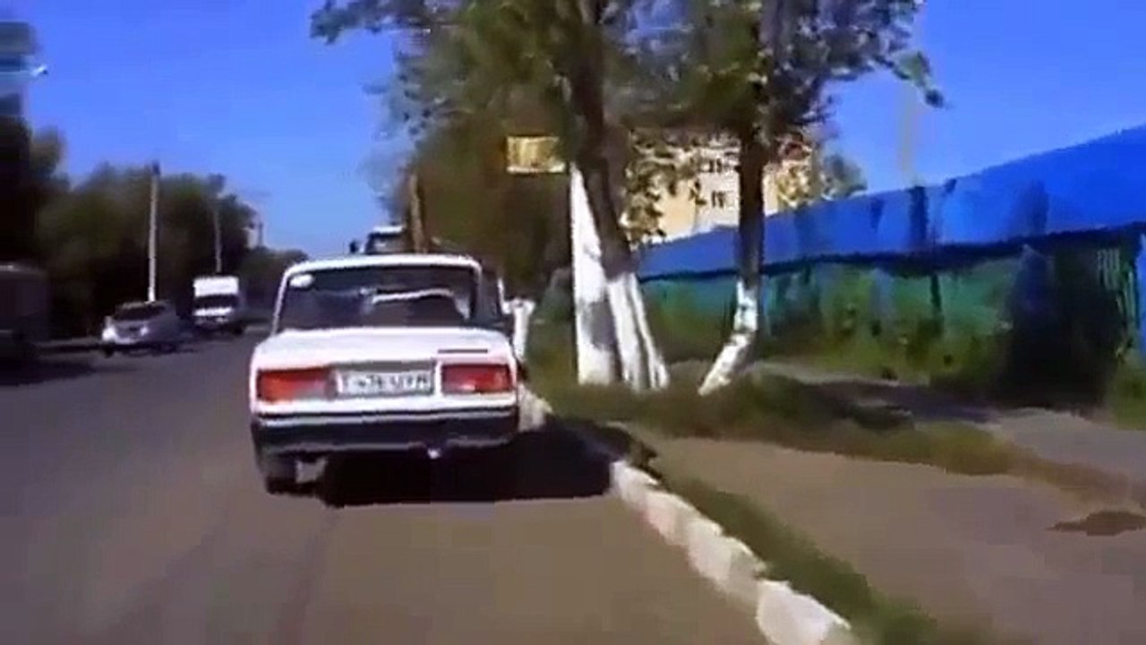 【海外衝撃映像】自動車事故　クラッシュ総集編　大破するクルマ！！　決定的瞬間No19