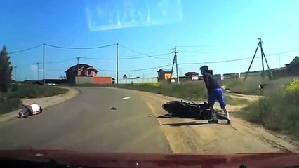 【衝撃映像】　海外自動車事故　衝撃クラッシュシリーズ　決定的瞬間　No ４